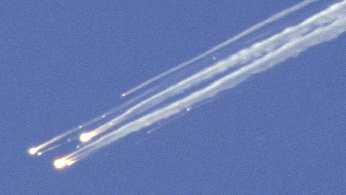 otd-19-years-ago-space-shuttle-columbia-disintegraded-above-v0-vadsuvqi88f81.jpg